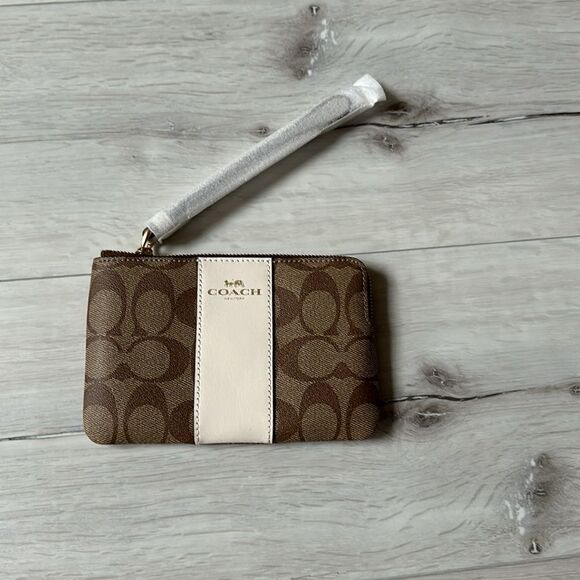 Coach Corner Zip Wristlet In Signature Canvas Gold/Light‎ Khaki Chalk NWT in pkg